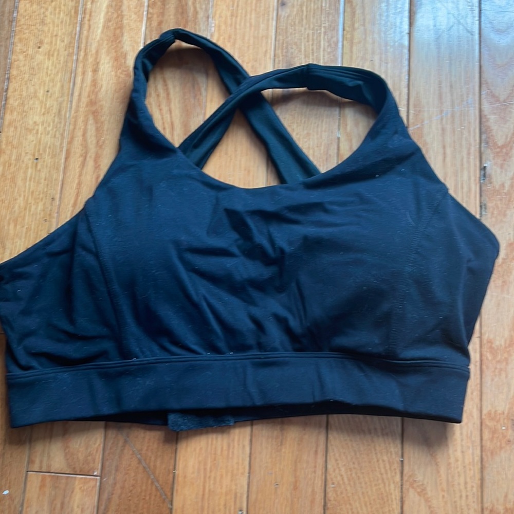 Black NVGTN open back, cross over sports bra - worn once